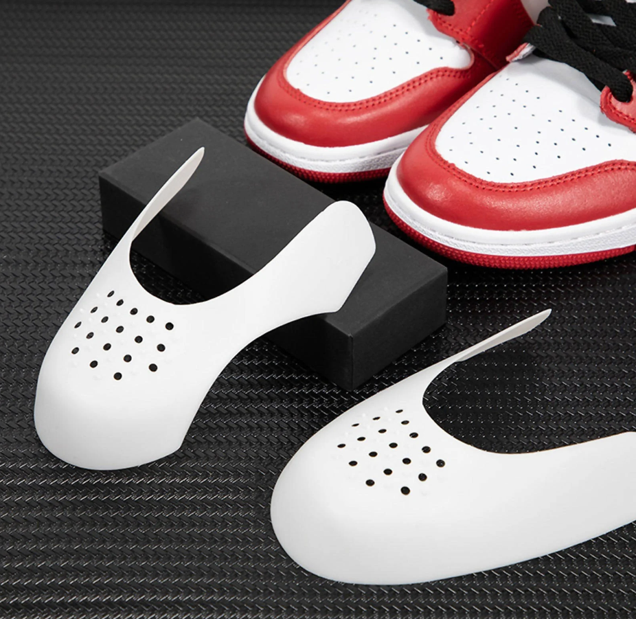 Toe top crease protector